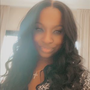 Meet your Posher, Samira